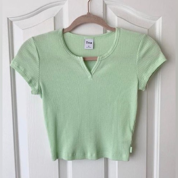 Aritzia TNA Waffle Notch T-Shirt - Picture 1 of 4